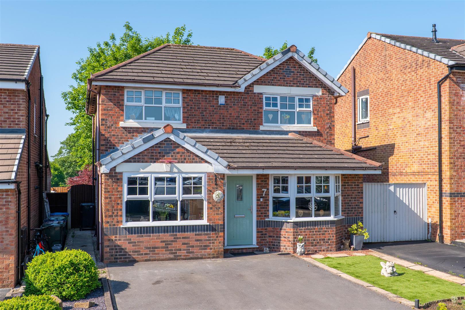 3 bed property in Evergreen Close, Chorley